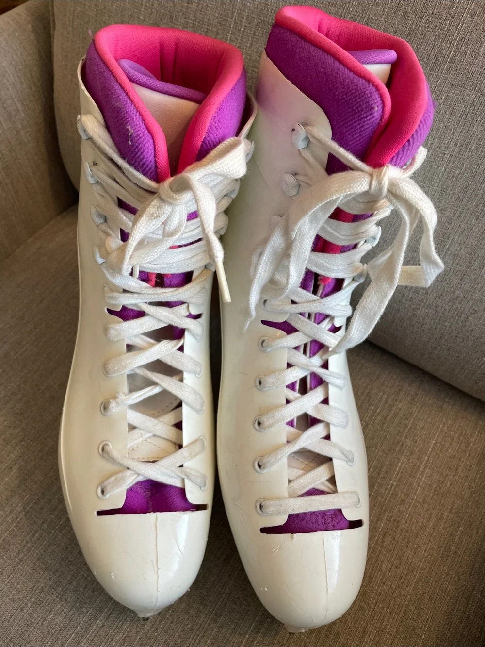 Women's Lake Placid size 10 Figure Skates, white hard boot with pink lining